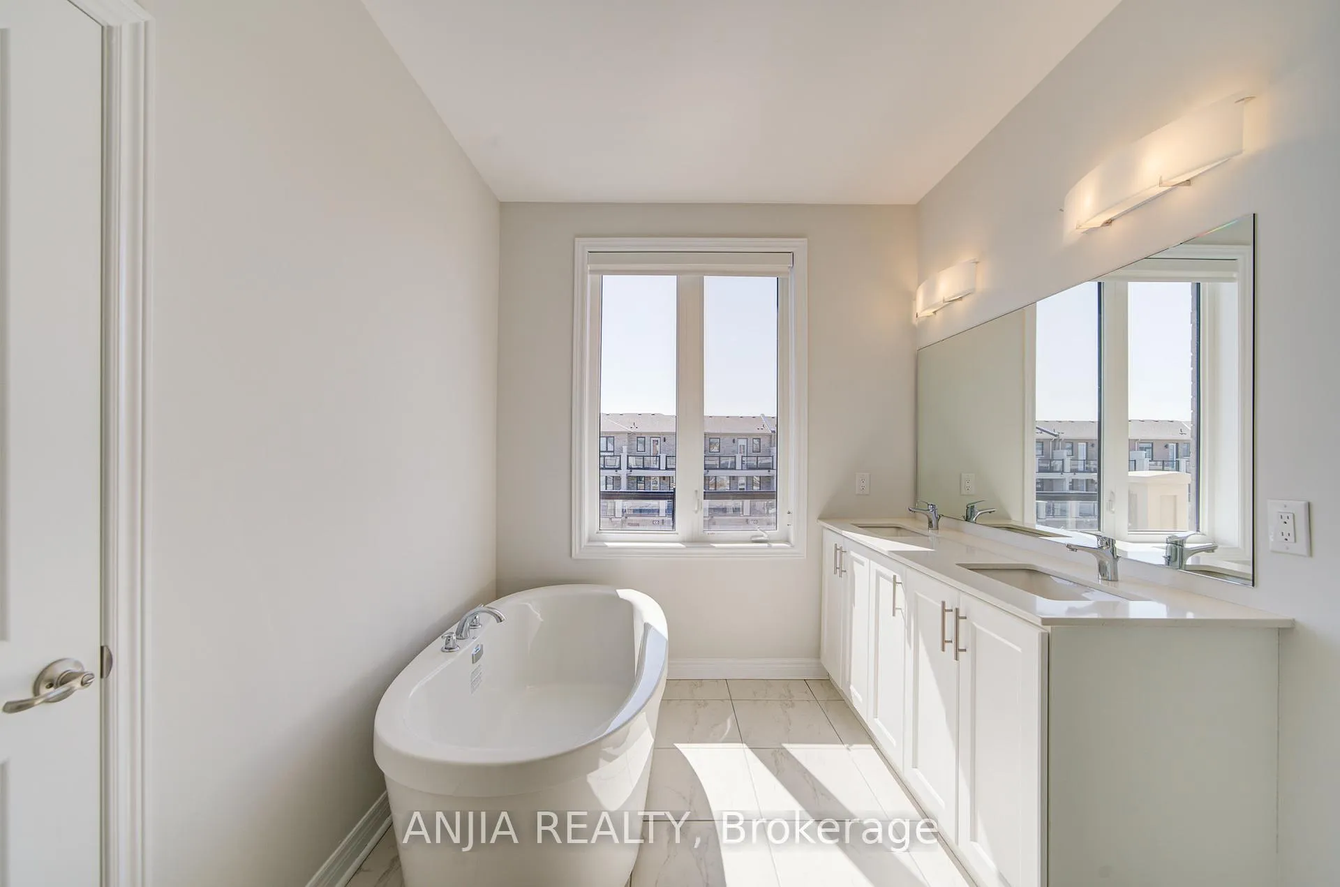 Photo 41 of 11 Mumbai Drive, Markham, Middlefield — HOMEH