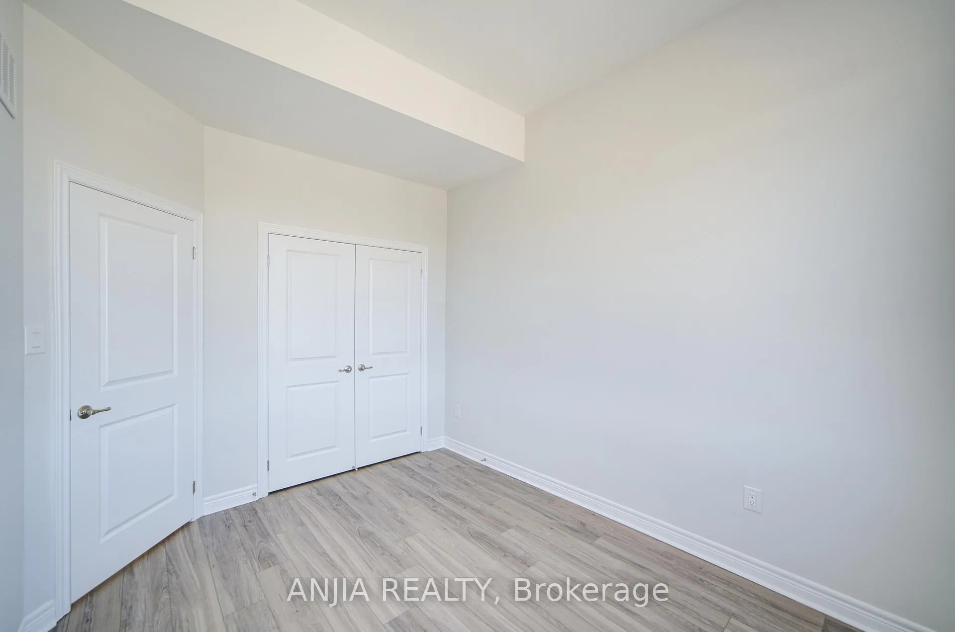 Photo 45 of 11 Mumbai Drive, Markham, Middlefield — HOMEH