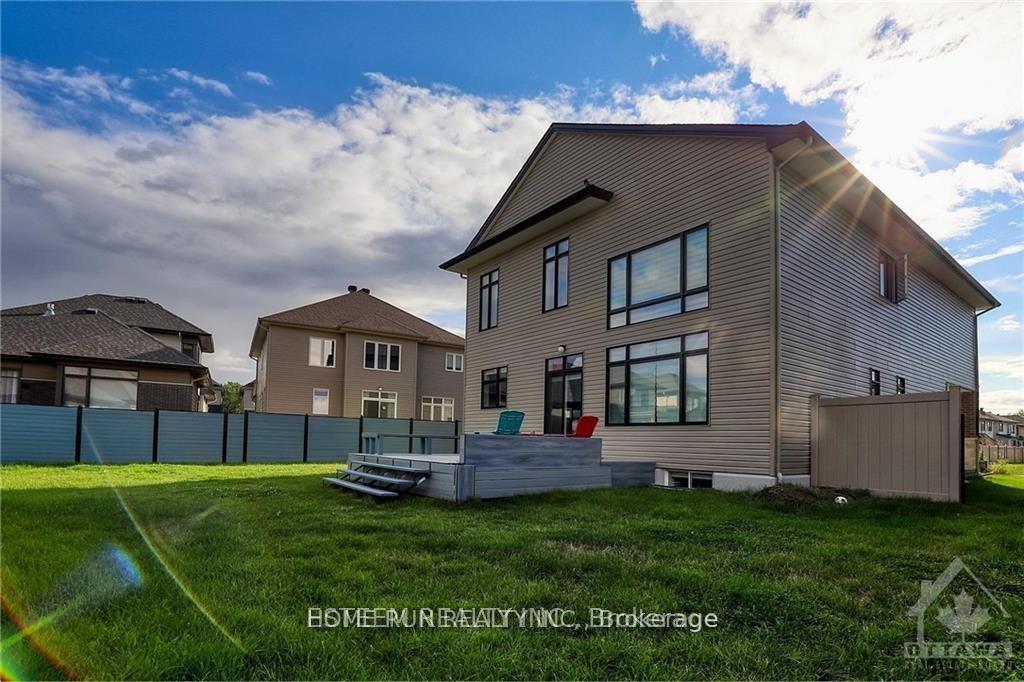 Photo 2 of 600 Mistwell Lane, Ottawa, Riverside South/Gloucester Glen — HOMEH