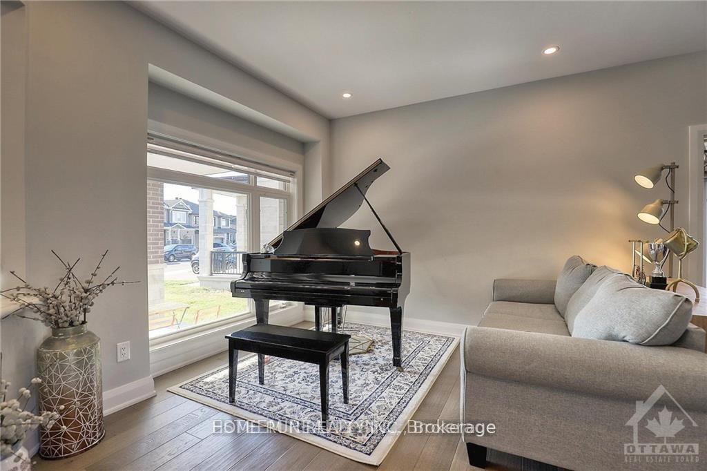 Photo 4 of 600 Mistwell Lane, Ottawa, Riverside South/Gloucester Glen — HOMEH