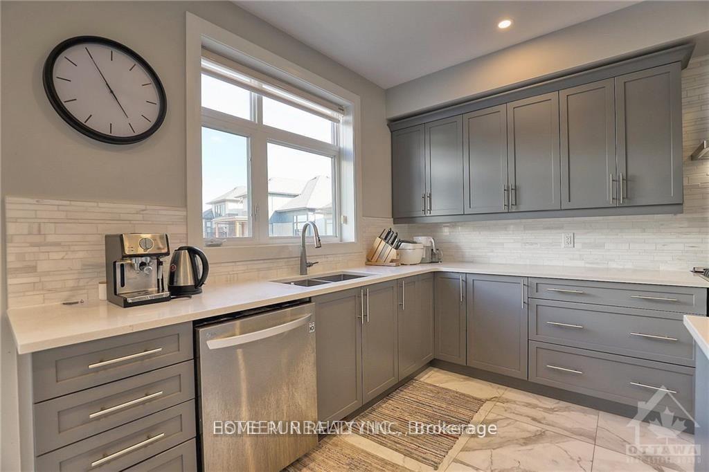 Photo 10 of 600 Mistwell Lane, Ottawa, Riverside South/Gloucester Glen — HOMEH
