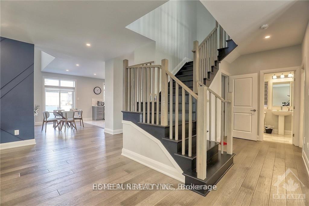 Photo 16 of 600 Mistwell Lane, Ottawa, Riverside South/Gloucester Glen — HOMEH