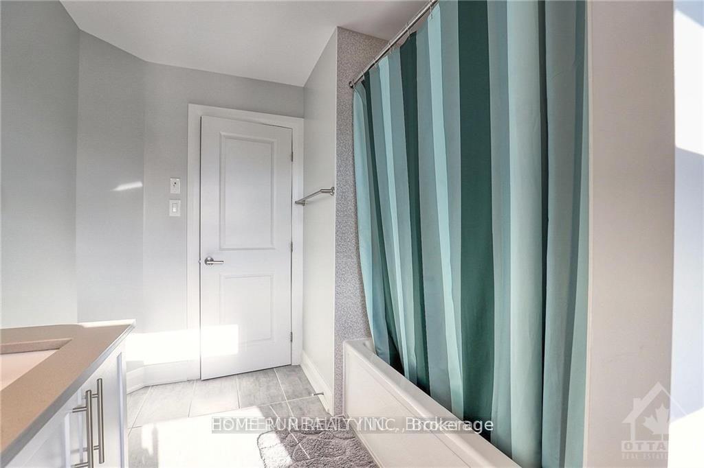 Photo 24 of 600 Mistwell Lane, Ottawa, Riverside South/Gloucester Glen — HOMEH