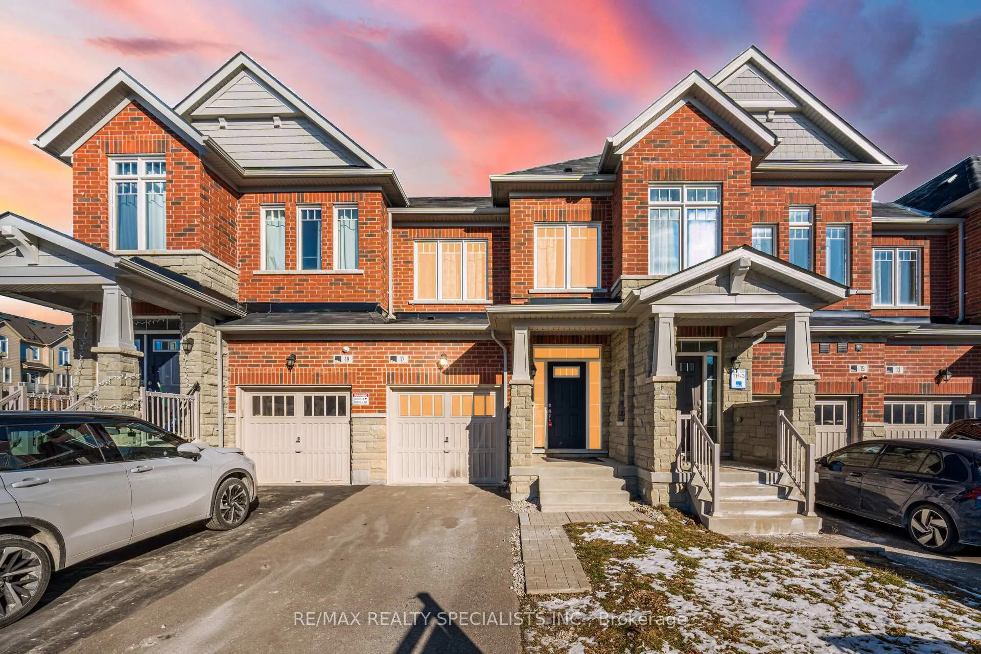 Photo 1 of 17 Phyllis Drive, Caledon, Rural Caledon — HOMEH
