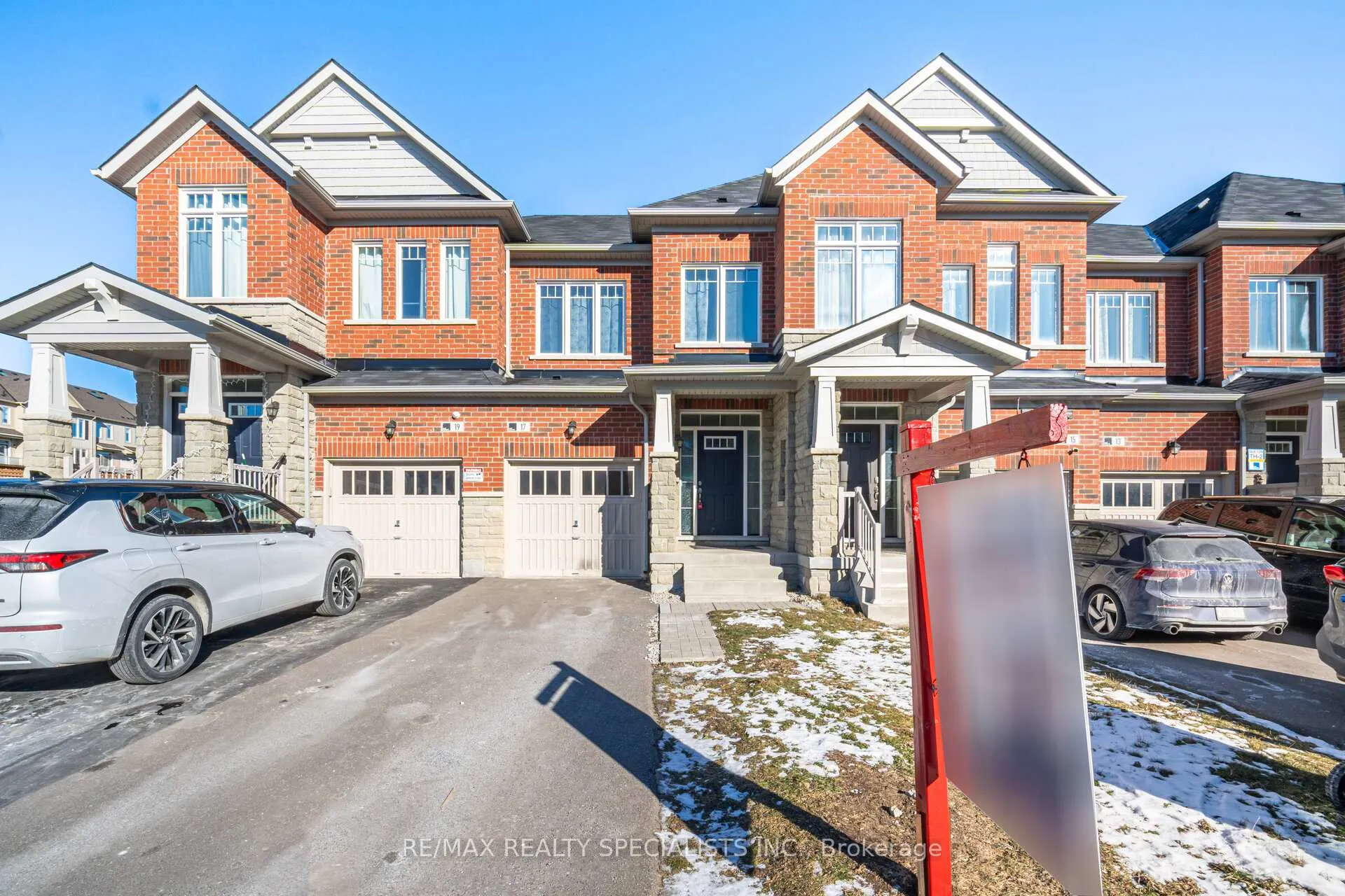Photo 2 of 17 Phyllis Drive, Caledon, Rural Caledon — HOMEH