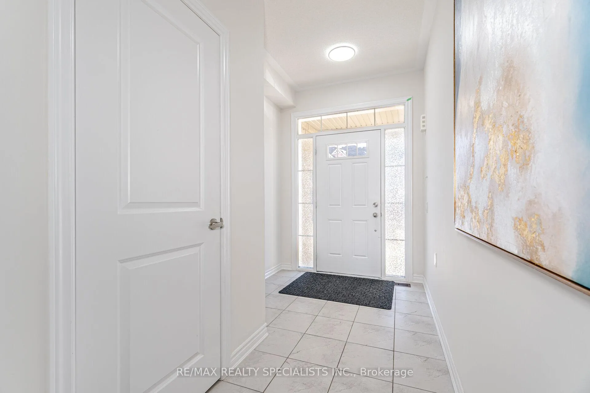 Photo 4 of 17 Phyllis Drive, Caledon, Rural Caledon — HOMEH