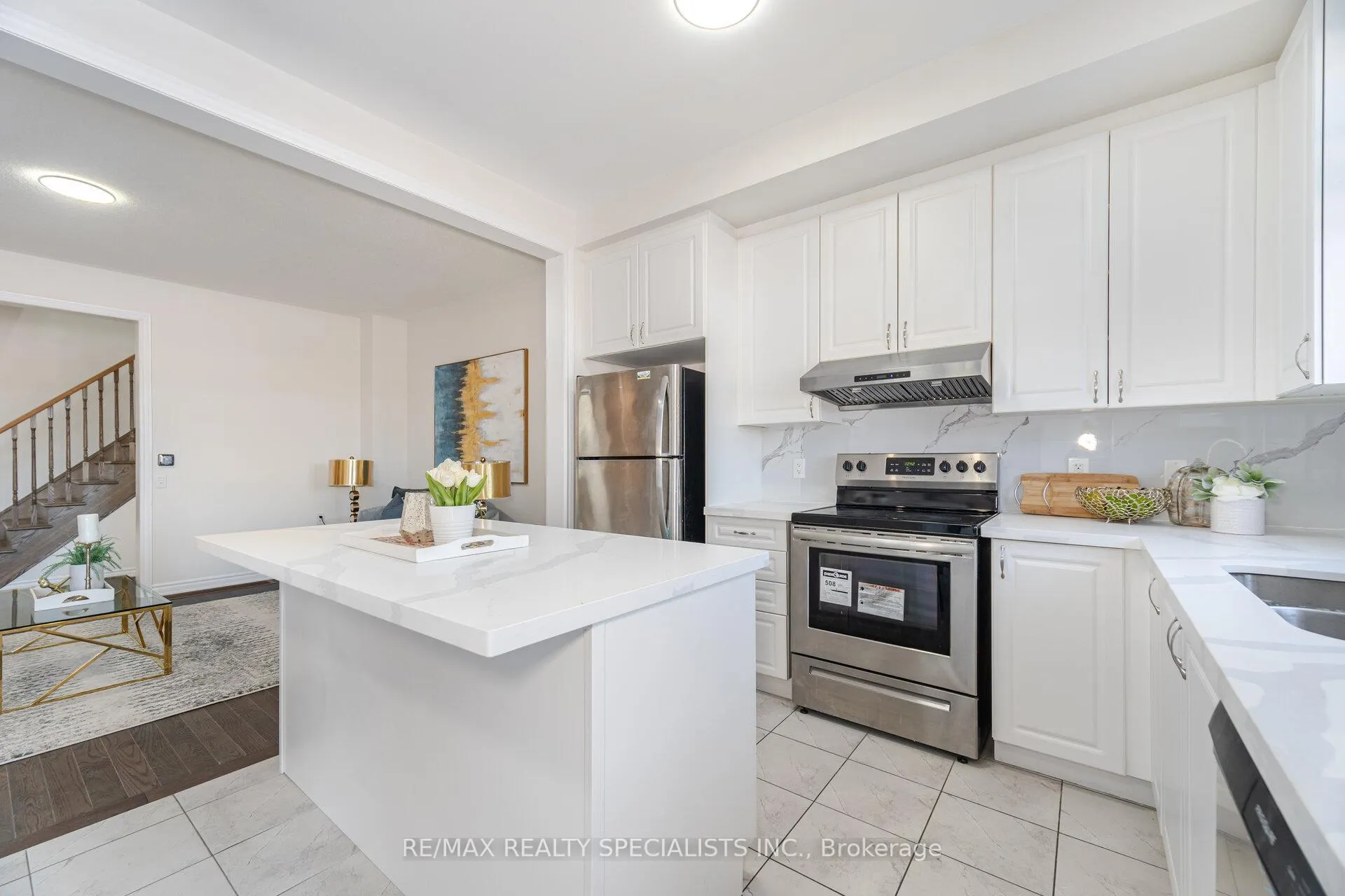 Photo 13 of 17 Phyllis Drive, Caledon, Rural Caledon — HOMEH