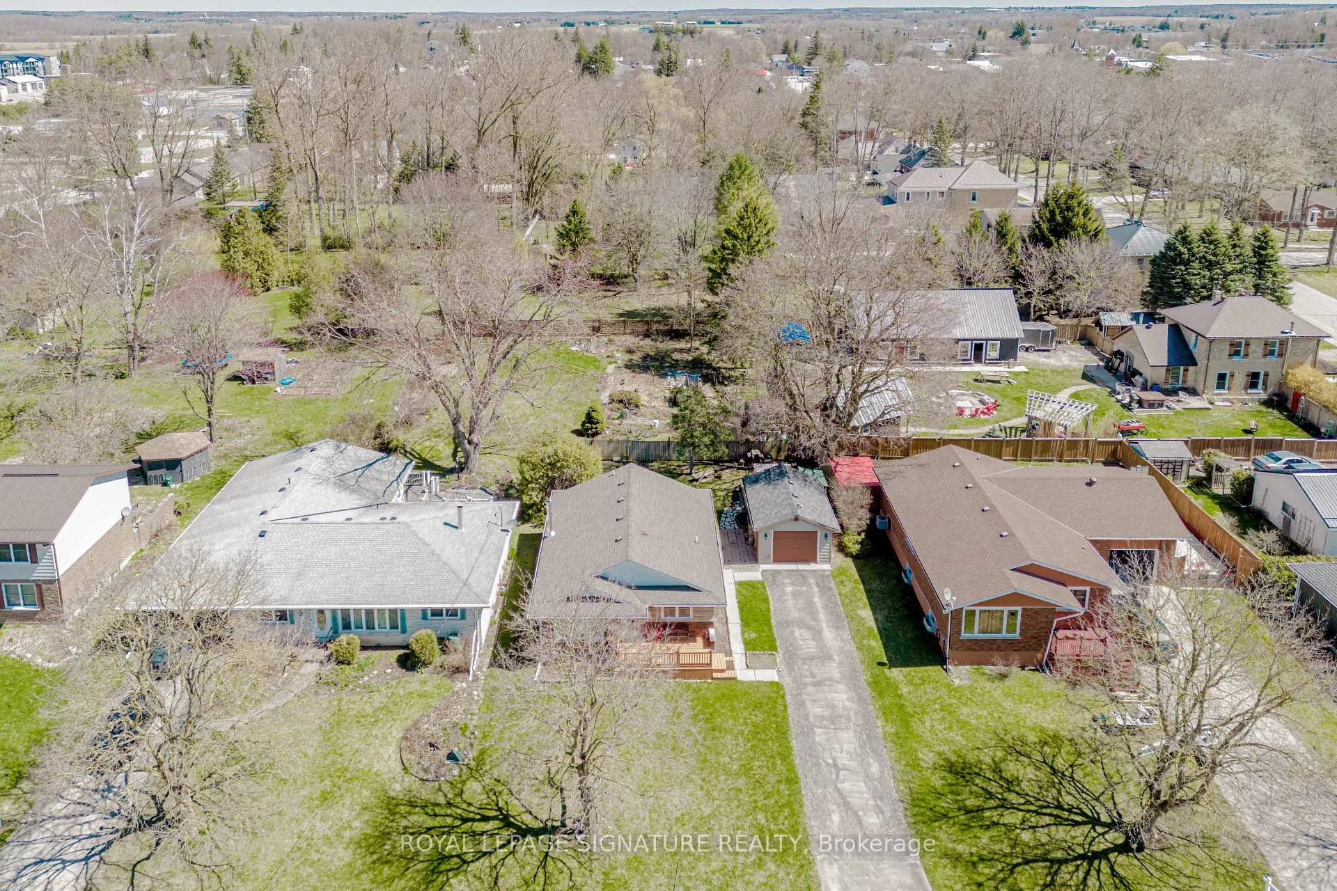 Photo 2 of 220 Weber Street, Wellington North, Mount Forest — HOMEH