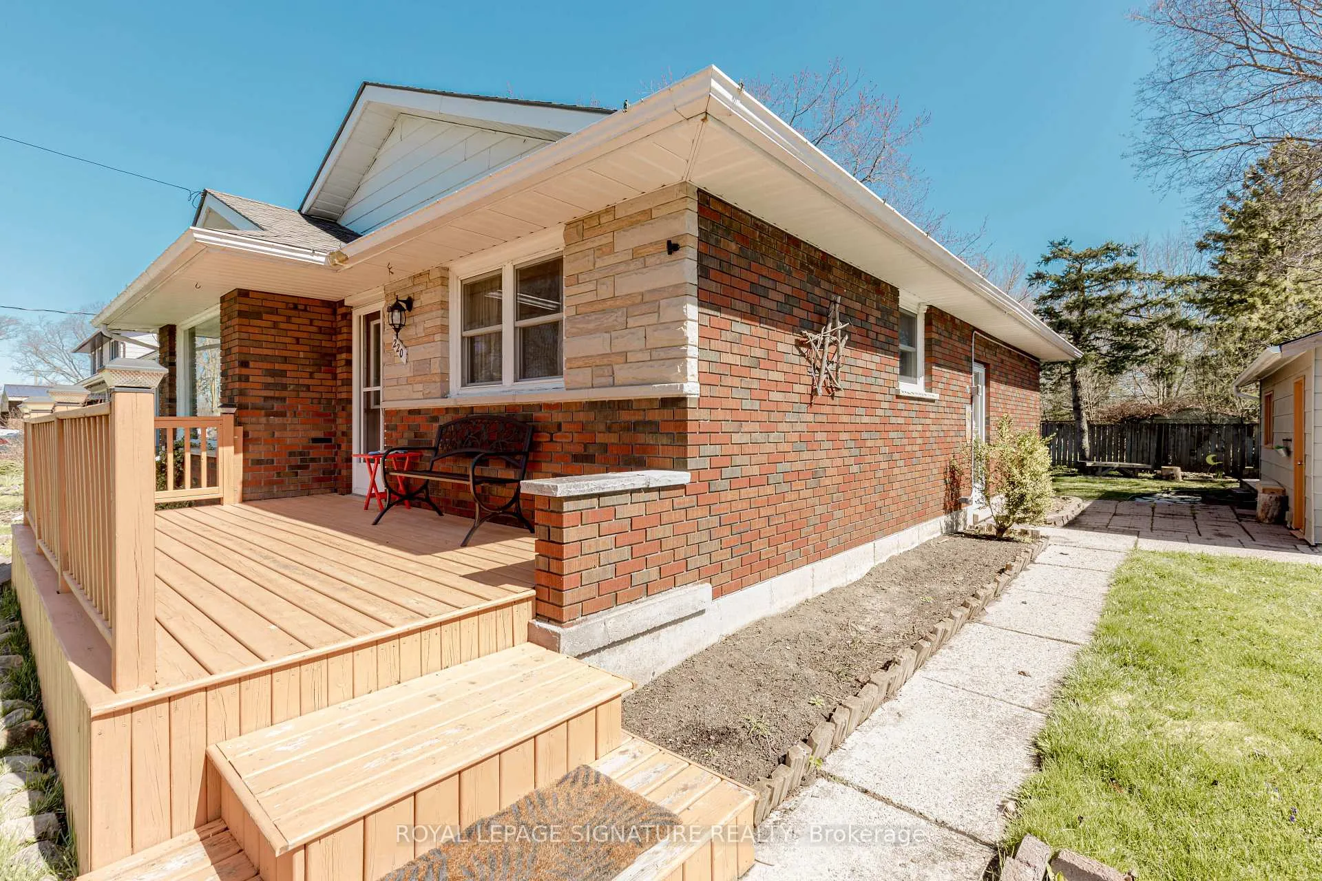 Photo 4 of 220 Weber Street, Wellington North, Mount Forest — HOMEH