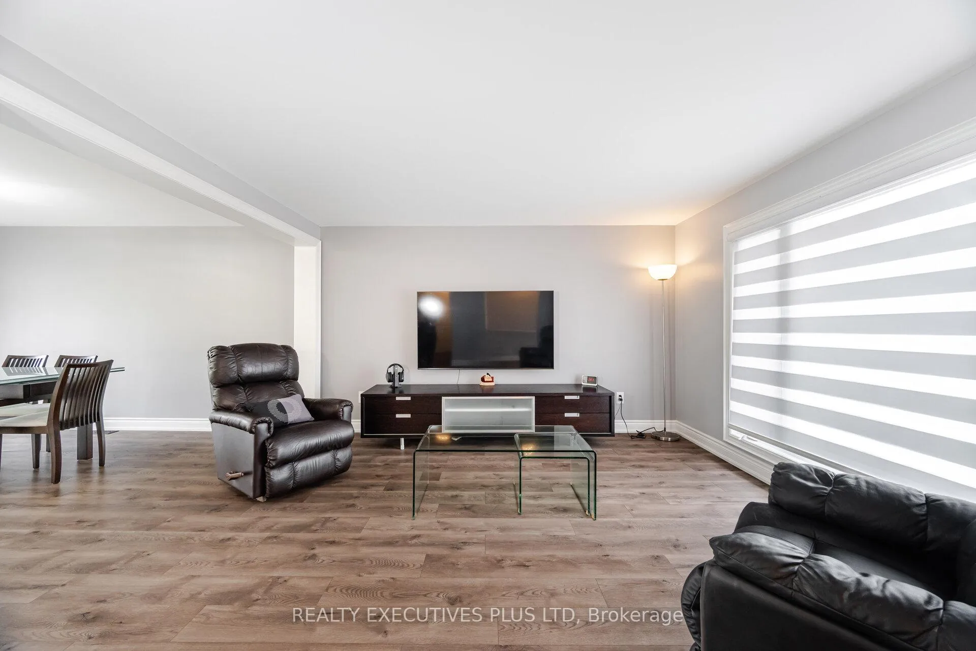 Photo 9 of 10 Tamarack Court, New Tecumseth, Rural New Tecumseth — HOMEH