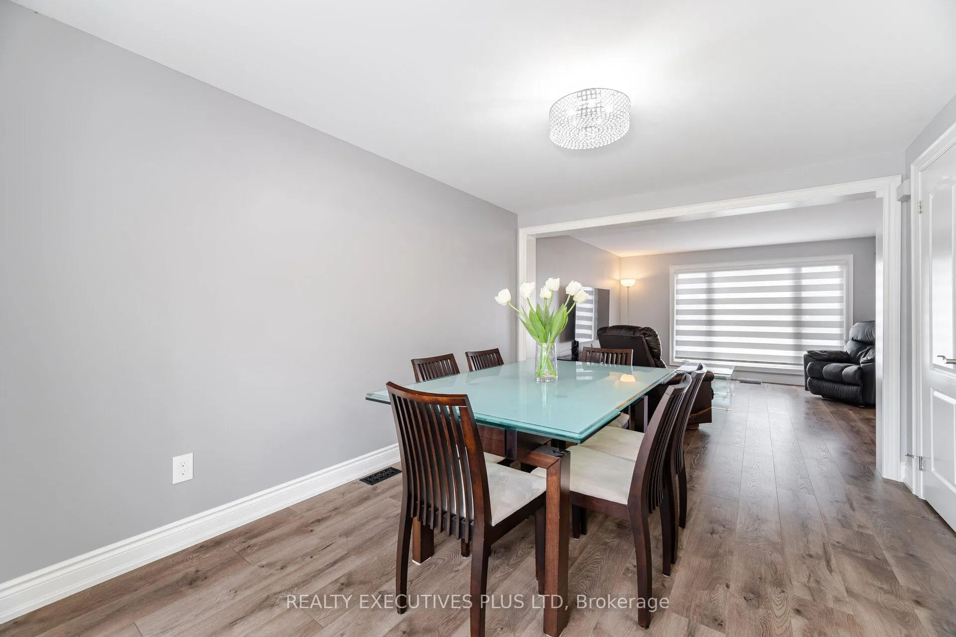Photo 12 of 10 Tamarack Court, New Tecumseth, Rural New Tecumseth — HOMEH