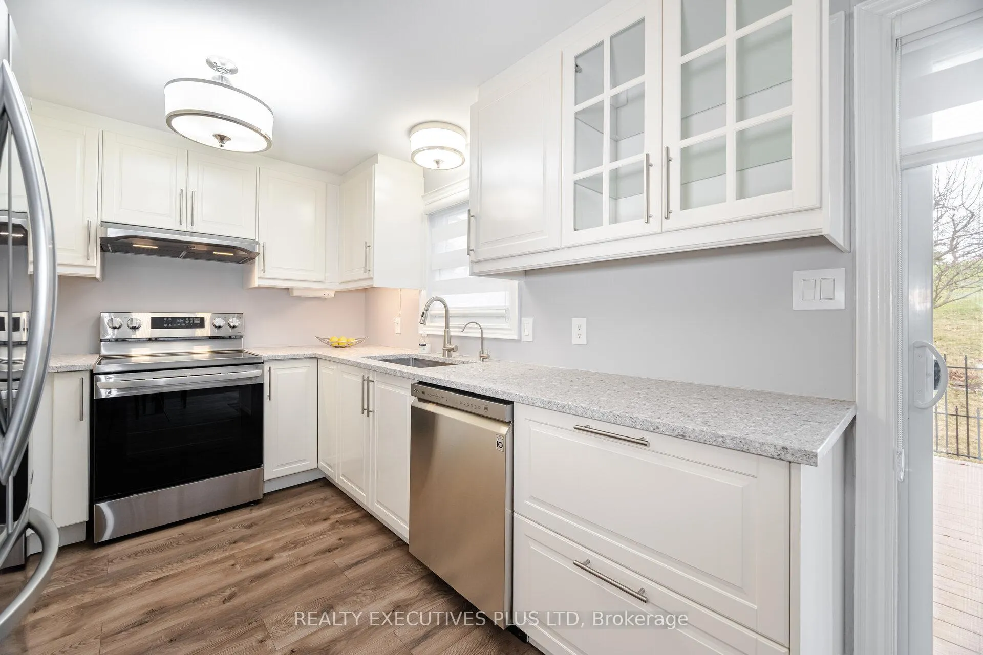 Photo 16 of 10 Tamarack Court, New Tecumseth, Rural New Tecumseth — HOMEH