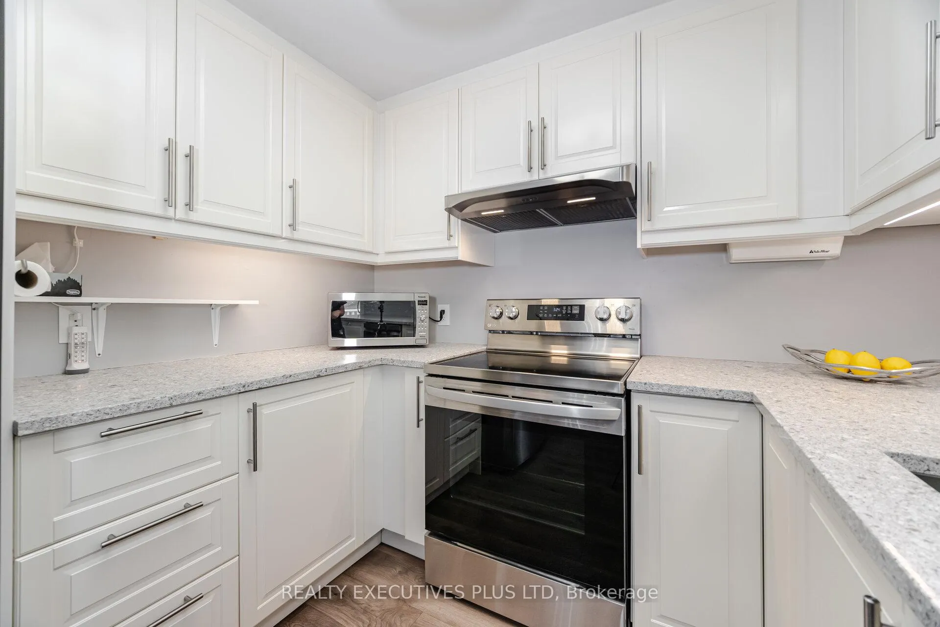 Photo 17 of 10 Tamarack Court, New Tecumseth, Rural New Tecumseth — HOMEH
