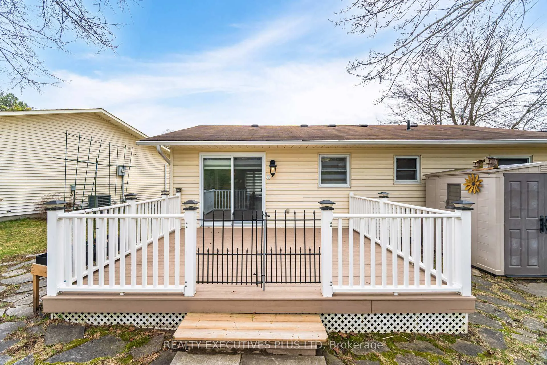 Photo 32 of 10 Tamarack Court, New Tecumseth, Rural New Tecumseth — HOMEH