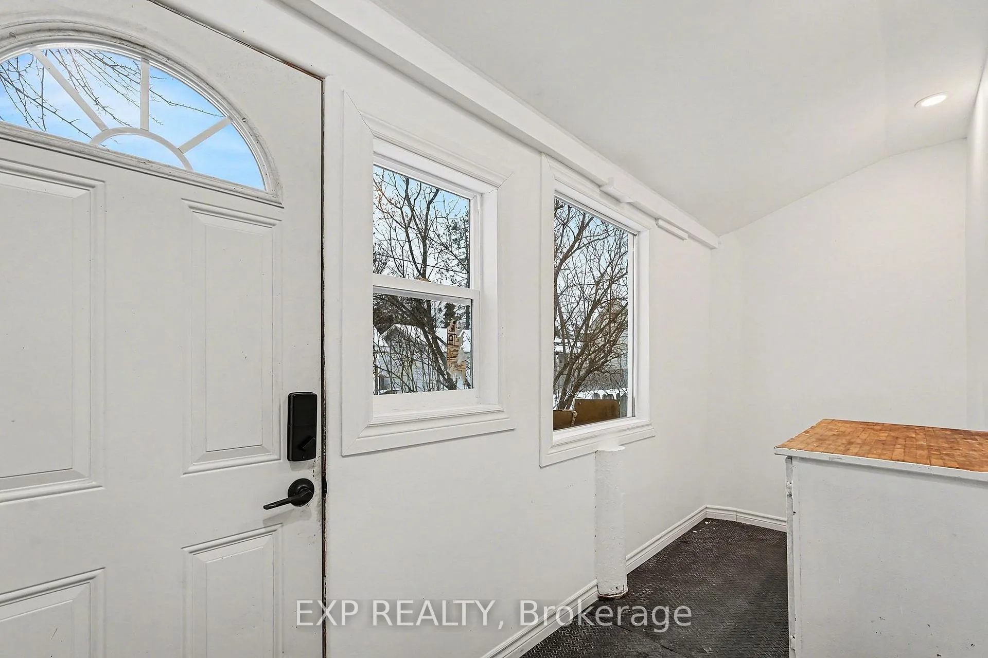 Photo 3 of 294 Moffatt Street, Carleton Place — HOMEH