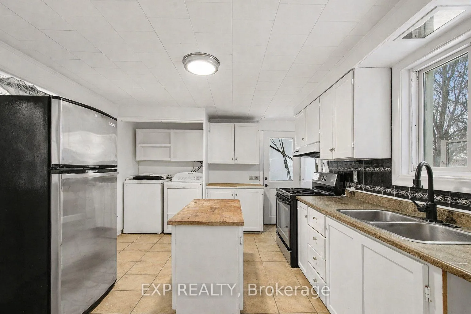 Photo 8 of 294 Moffatt Street, Carleton Place — HOMEH