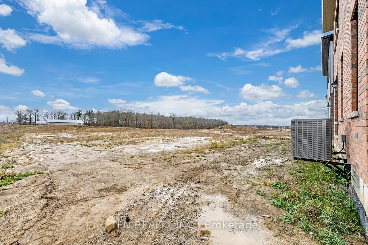 Photo 25 of 1 Stanley Avenue, Haldimand — HOMEH