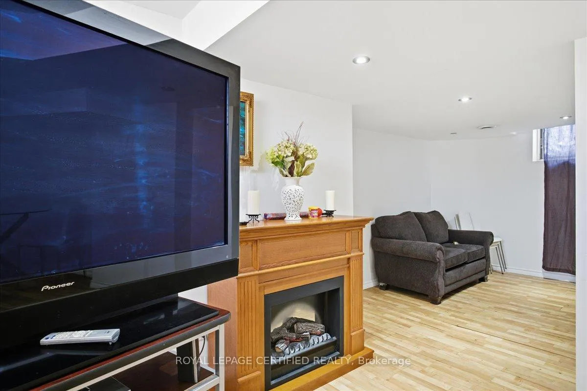 Photo 44 of 154 Country Lane, Barrie, Painswick South — HOMEH