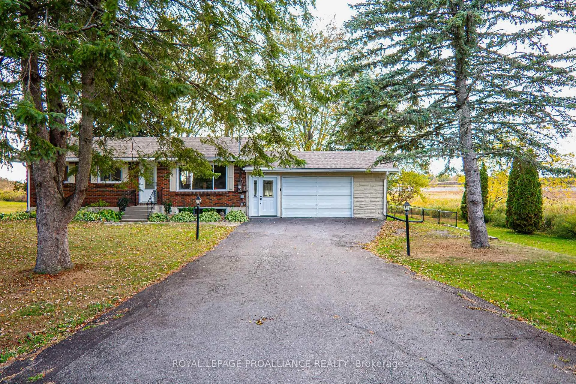 Photo 10 of 163 Avonlough Road, Belleville, Belleville Ward — HOMEH