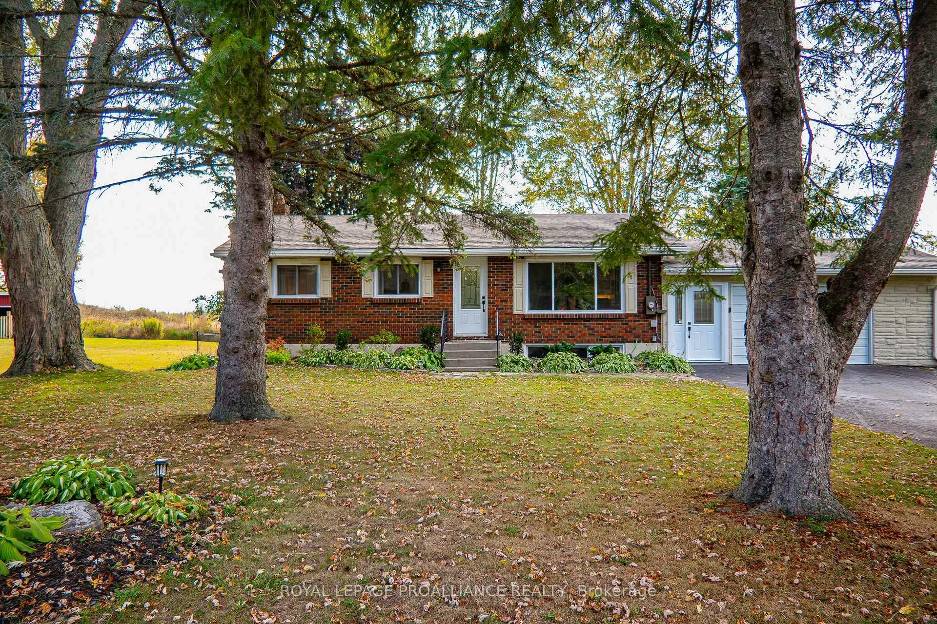 Photo 11 of 163 Avonlough Road, Belleville, Belleville Ward — HOMEH