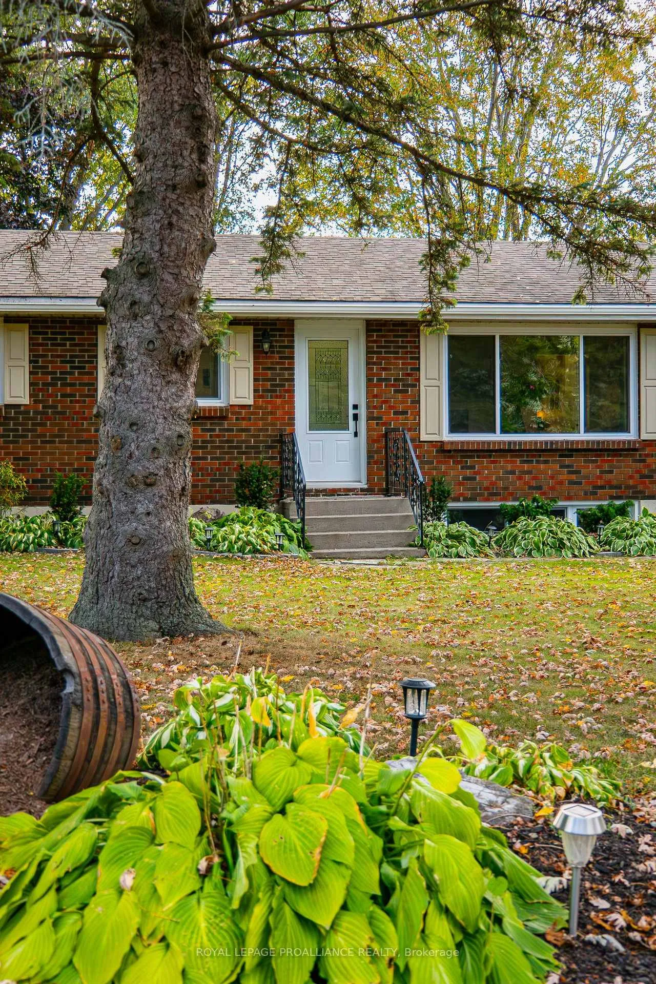 Photo 12 of 163 Avonlough Road, Belleville, Belleville Ward — HOMEH