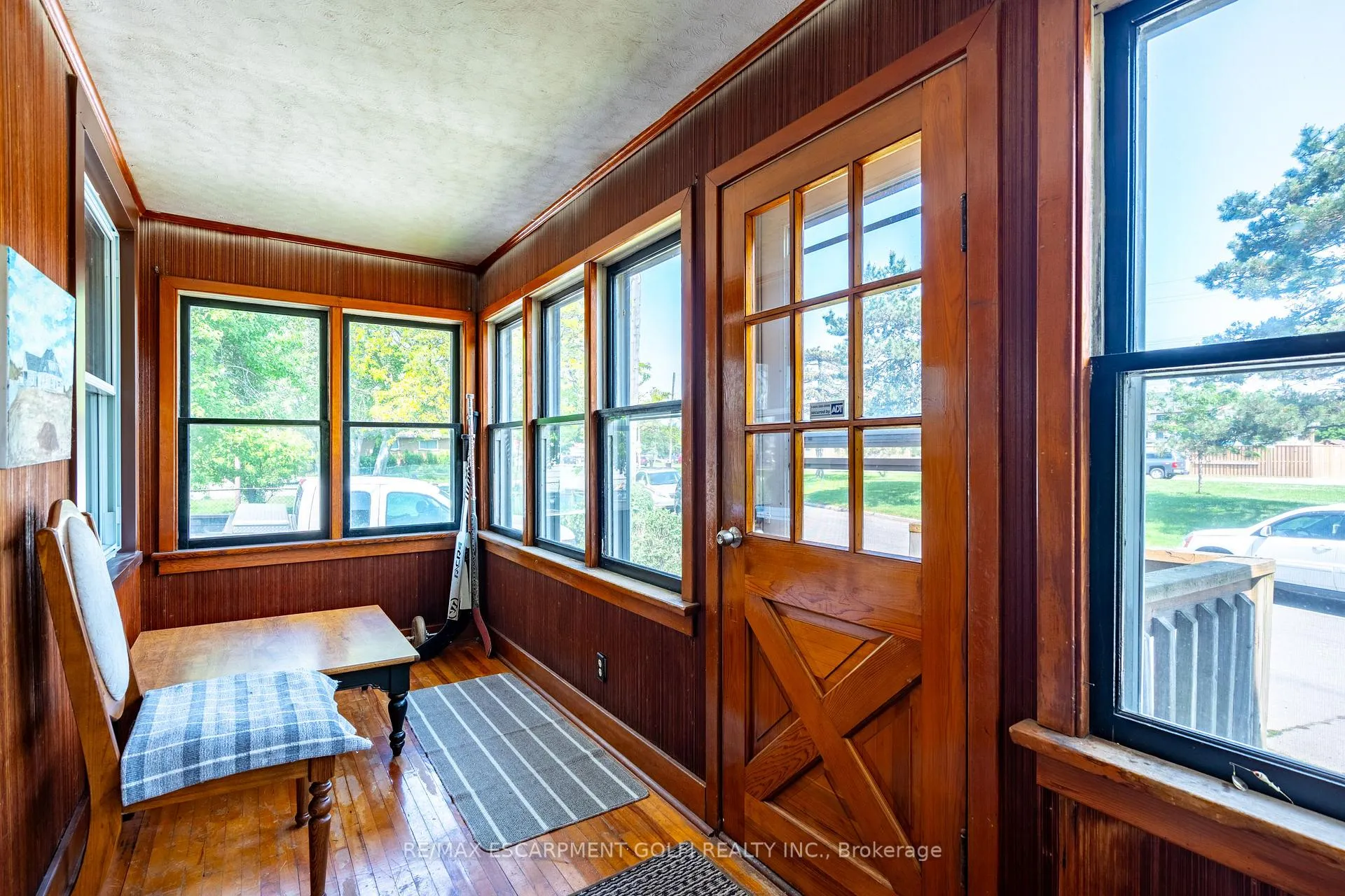 Photo 6 of 1024 Railroad Avenue E, Welland, Lincoln/Crowland — HOMEH