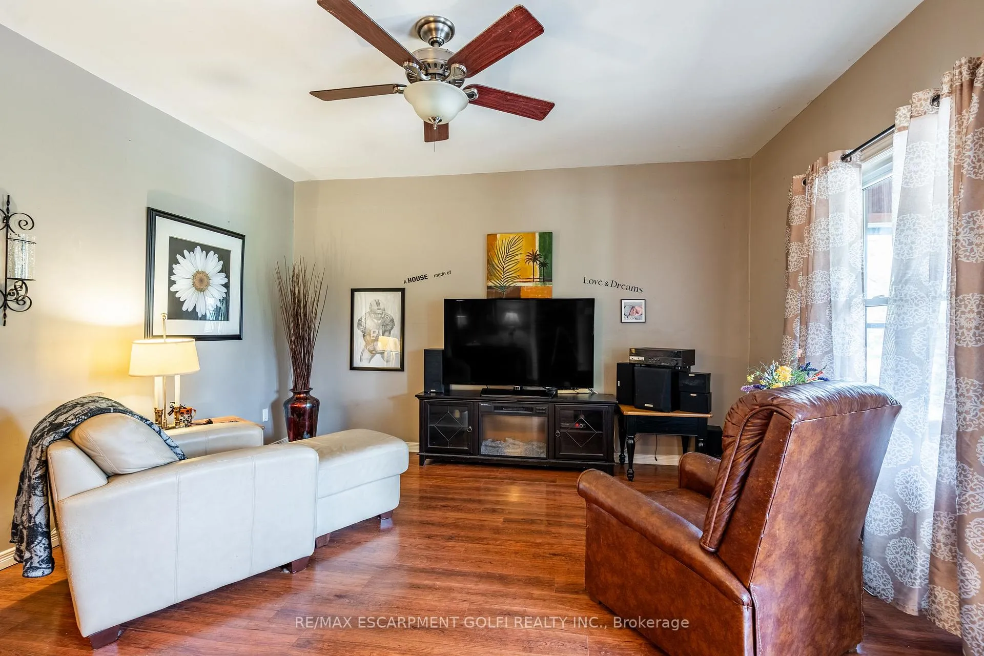Photo 10 of 1024 Railroad Avenue E, Welland, Lincoln/Crowland — HOMEH