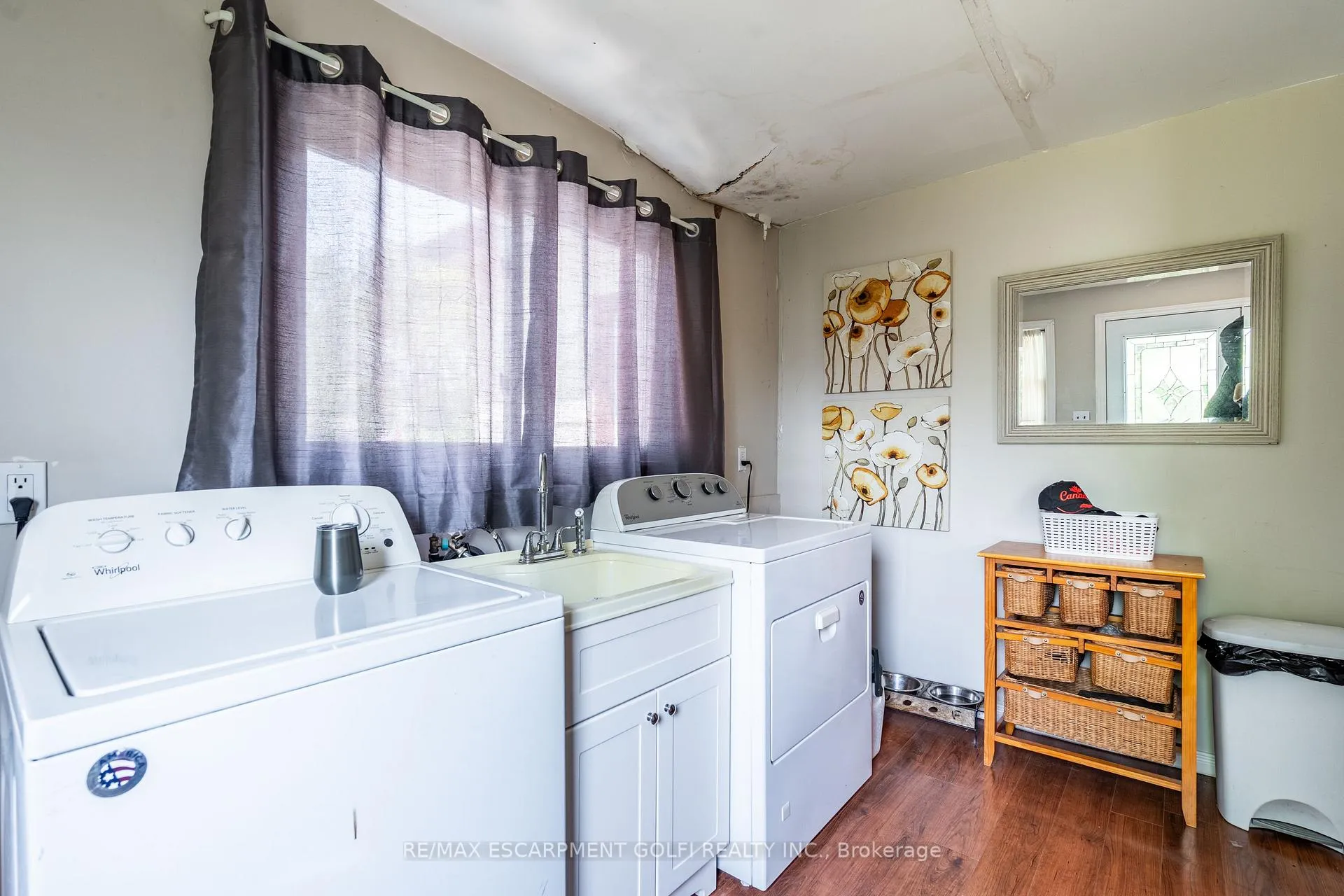 Photo 23 of 1024 Railroad Avenue E, Welland, Lincoln/Crowland — HOMEH