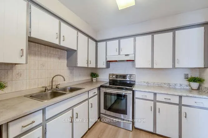 Photo 15 of 34 Parkside Drive, Brant, Paris — HOMEH