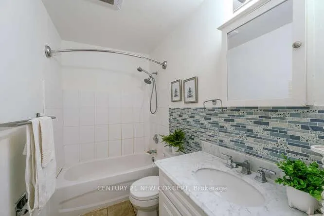Photo 24 of 34 Parkside Drive, Brant, Paris — HOMEH