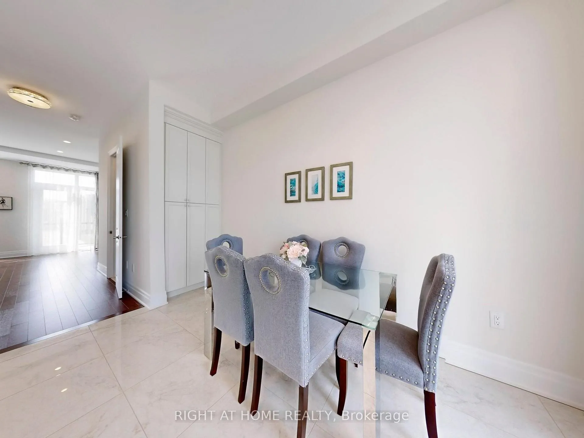 Photo 12 of 10 Carrville Woods Circle, Vaughan, Patterson — HOMEH