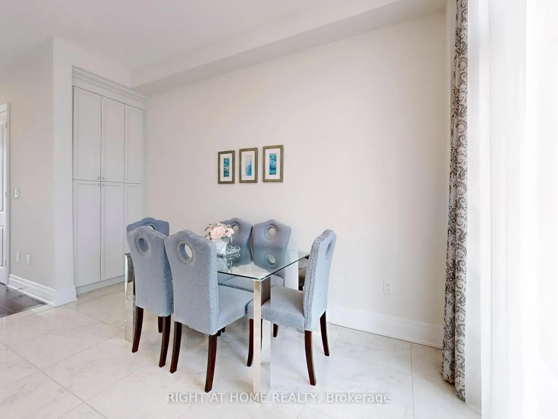 Photo 13 of 10 Carrville Woods Circle, Vaughan, Patterson — HOMEH