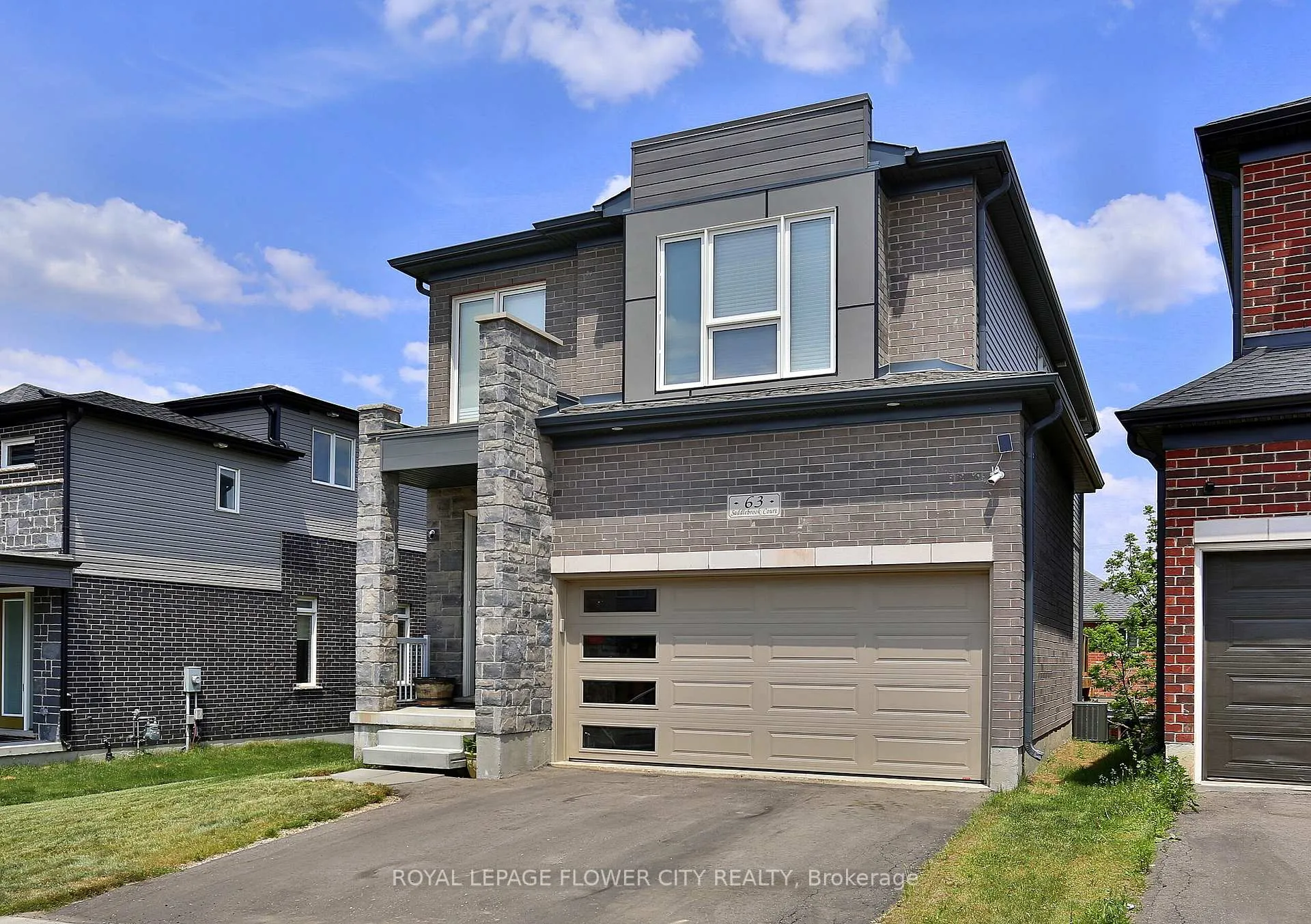 Photo 2 of 63 Saddlebrook Court, Kitchener, Huron Park — HOMEH