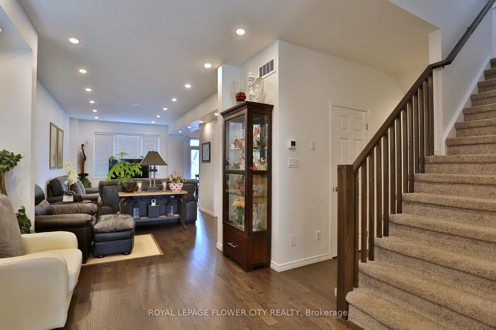Photo 6 of 63 Saddlebrook Court, Kitchener, Huron Park — HOMEH
