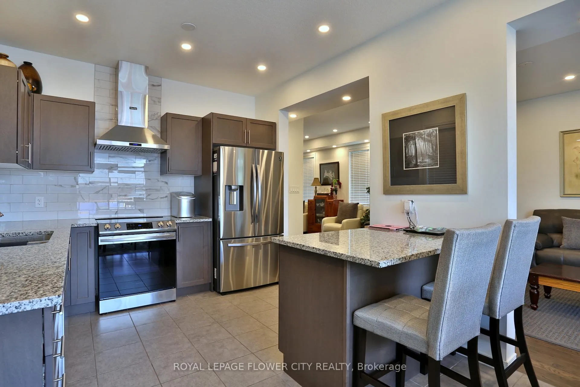 Photo 10 of 63 Saddlebrook Court, Kitchener, Huron Park — HOMEH