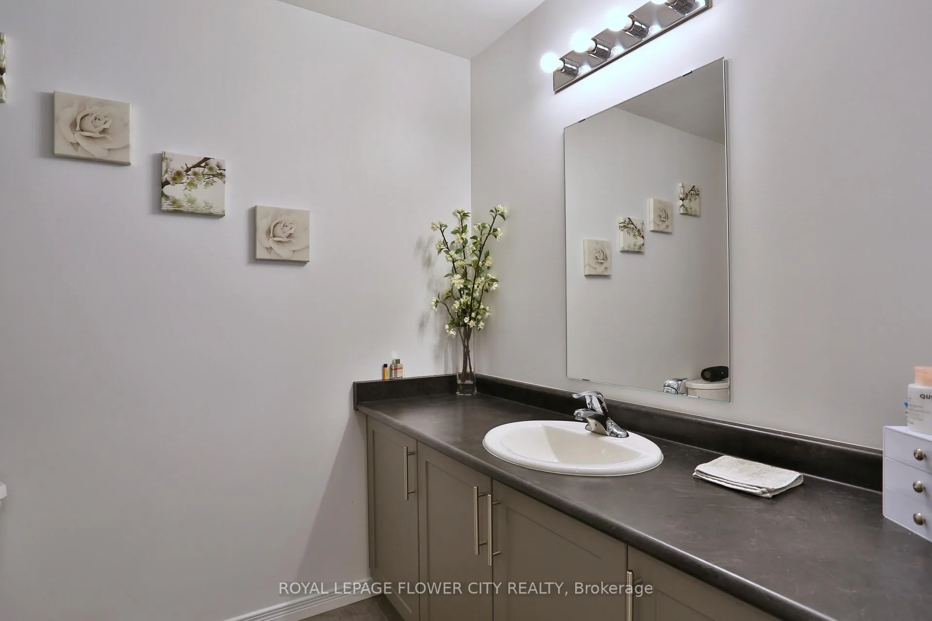 Photo 29 of 63 Saddlebrook Court, Kitchener, Huron Park — HOMEH