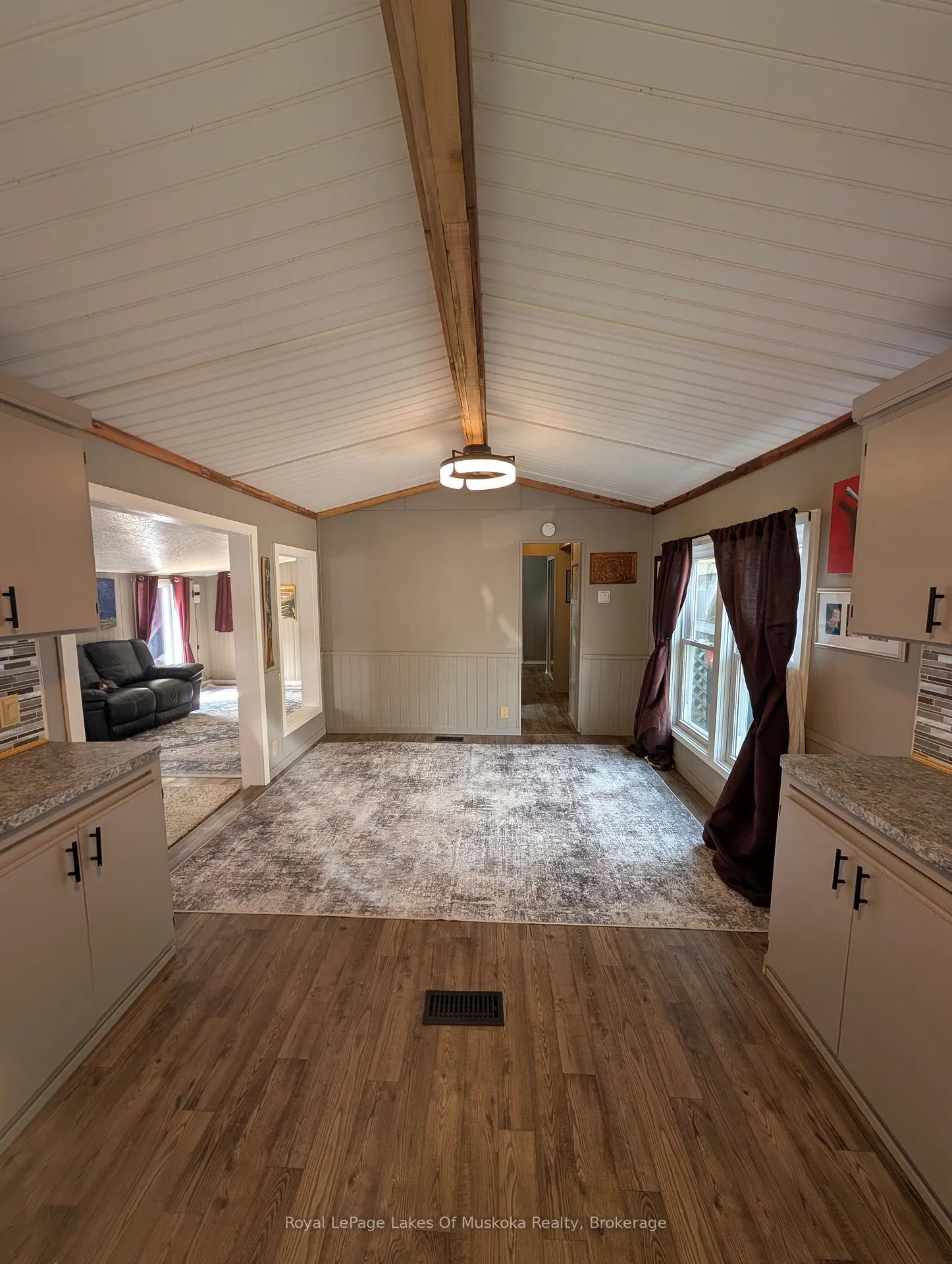 Photo 5 of Unit 48, 1007 Racoon Road, Gravenhurst, Morrison — HOMEH