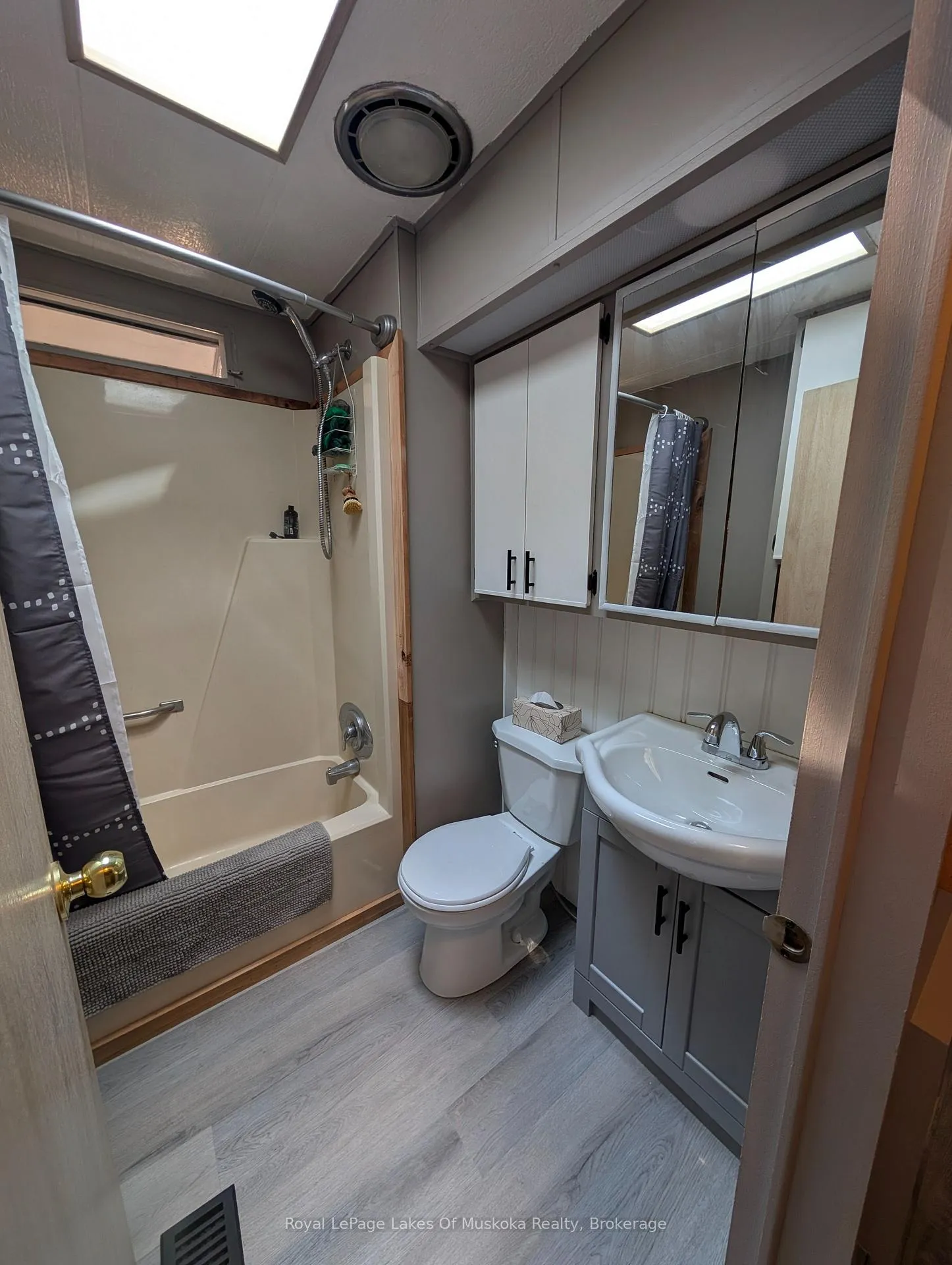 Photo 15 of Unit 48, 1007 Racoon Road, Gravenhurst, Morrison — HOMEH
