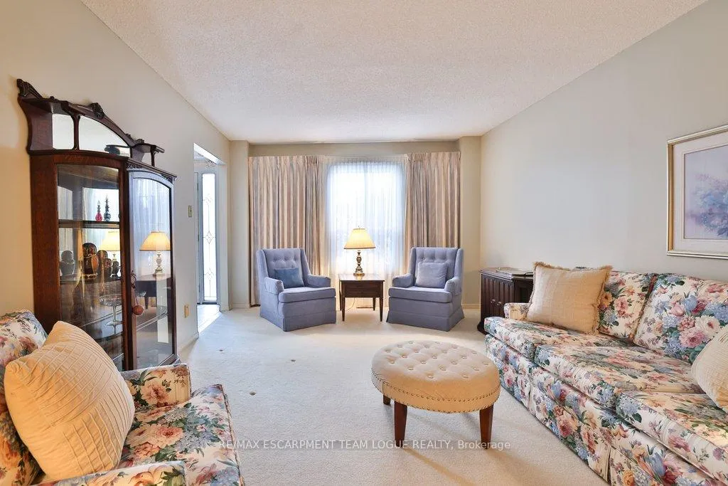 Photo 6 of 3224 Appollo Road, Burlington, Headon — HOMEH