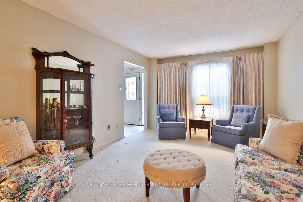 Photo 7 of 3224 Appollo Road, Burlington, Headon — HOMEH