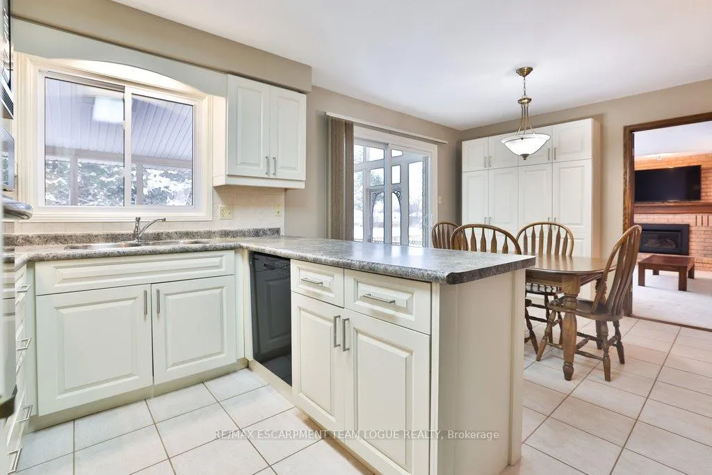 Photo 12 of 3224 Appollo Road, Burlington, Headon — HOMEH