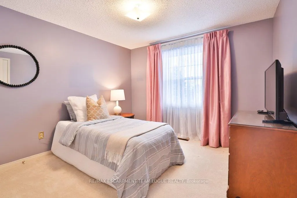 Photo 32 of 3224 Appollo Road, Burlington, Headon — HOMEH
