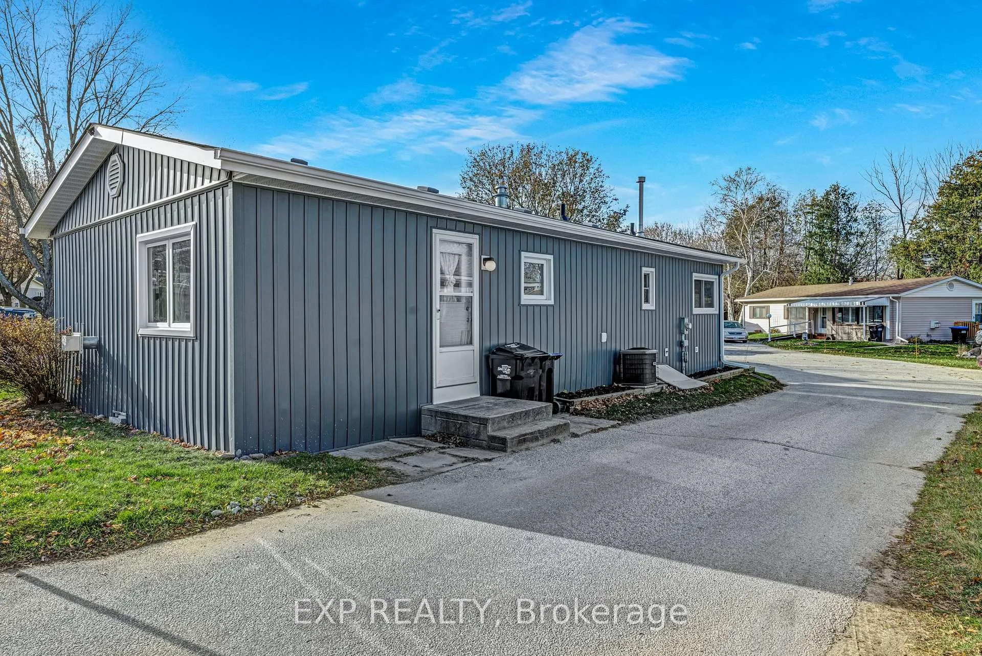 Photo 24 of 42 Flora Drive, Innisfil, Alcona — HOMEH