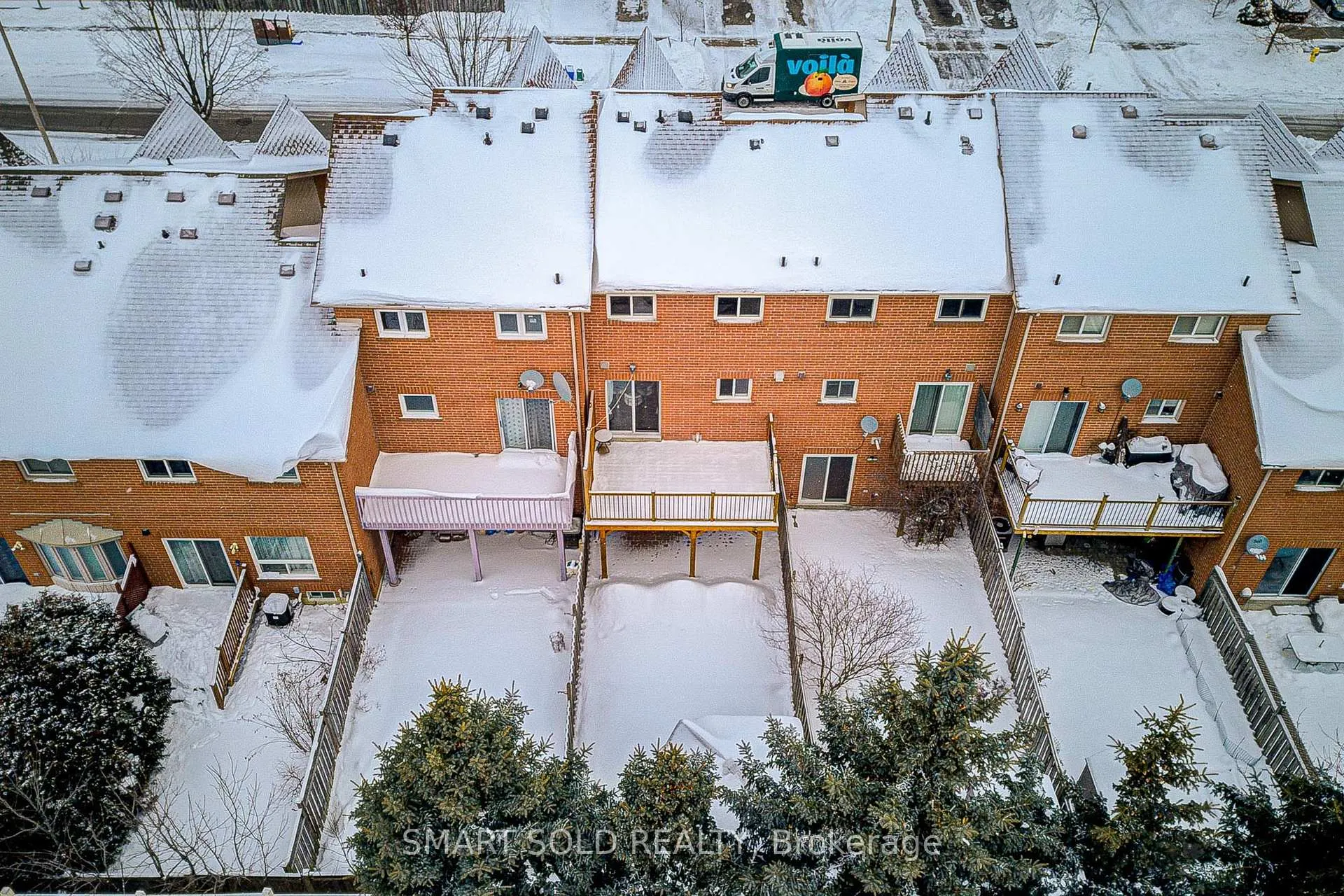 Photo 6 of 65 Kelso Crescent, Vaughan, Maple — HOMEH