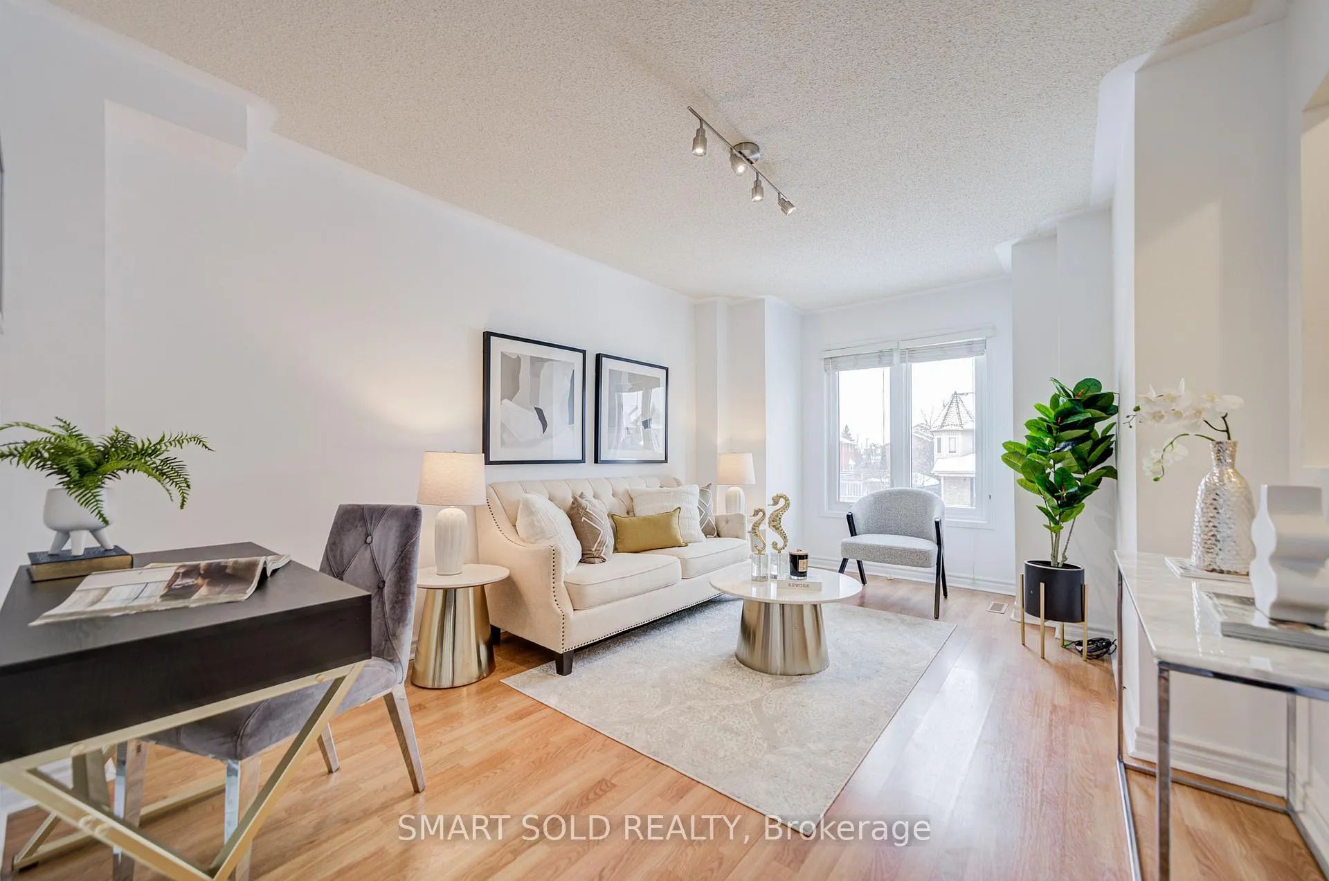 Photo 9 of 65 Kelso Crescent, Vaughan, Maple — HOMEH