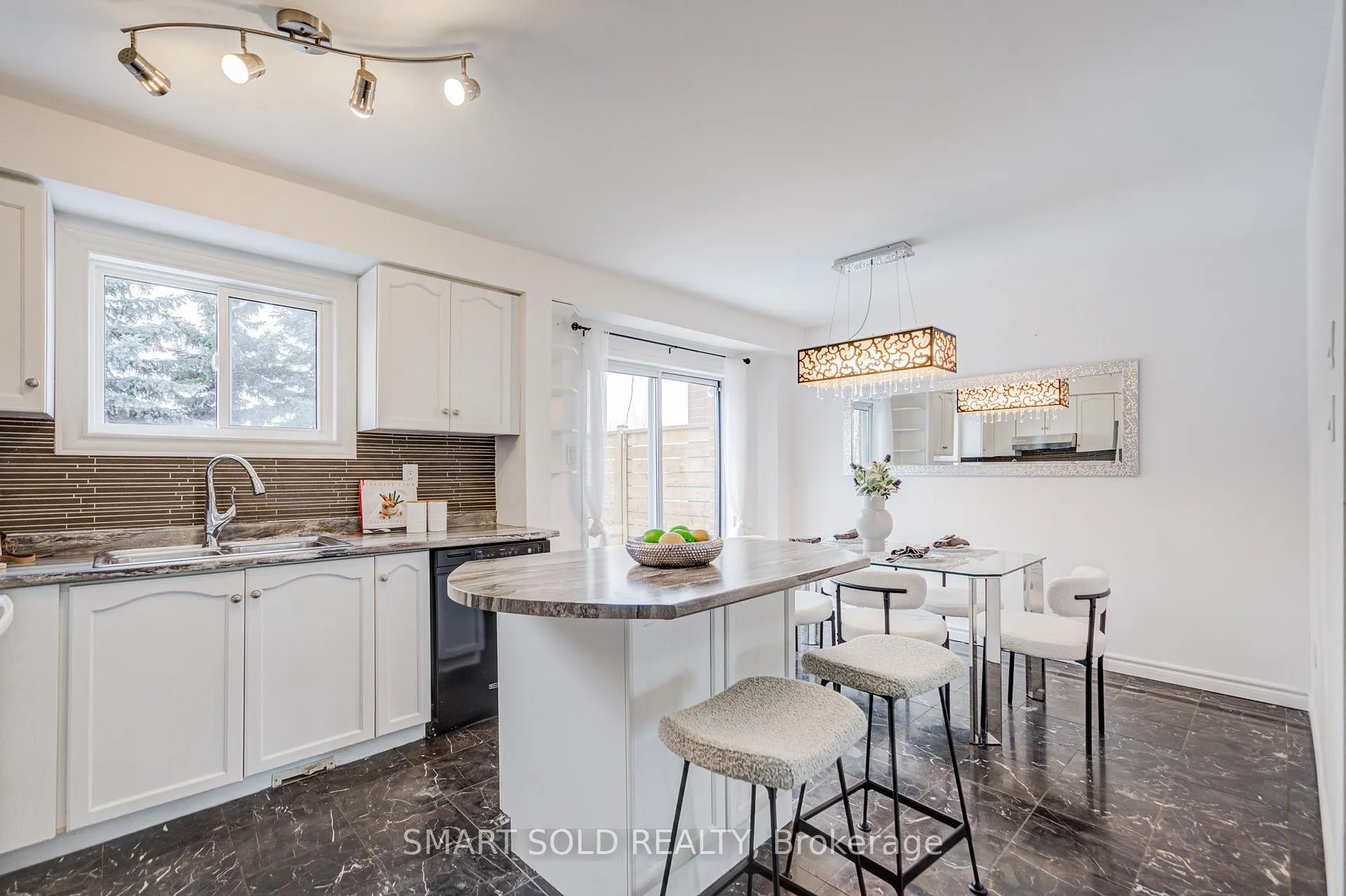 Photo 20 of 65 Kelso Crescent, Vaughan, Maple — HOMEH