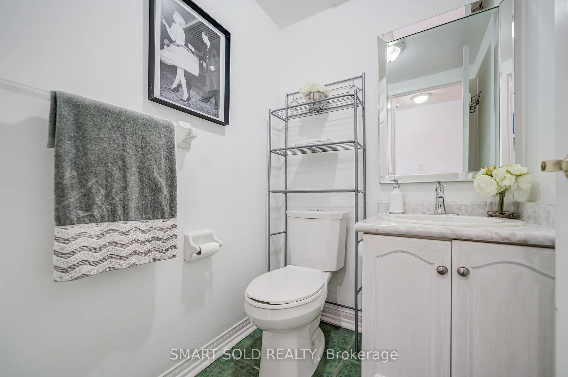 Photo 24 of 65 Kelso Crescent, Vaughan, Maple — HOMEH