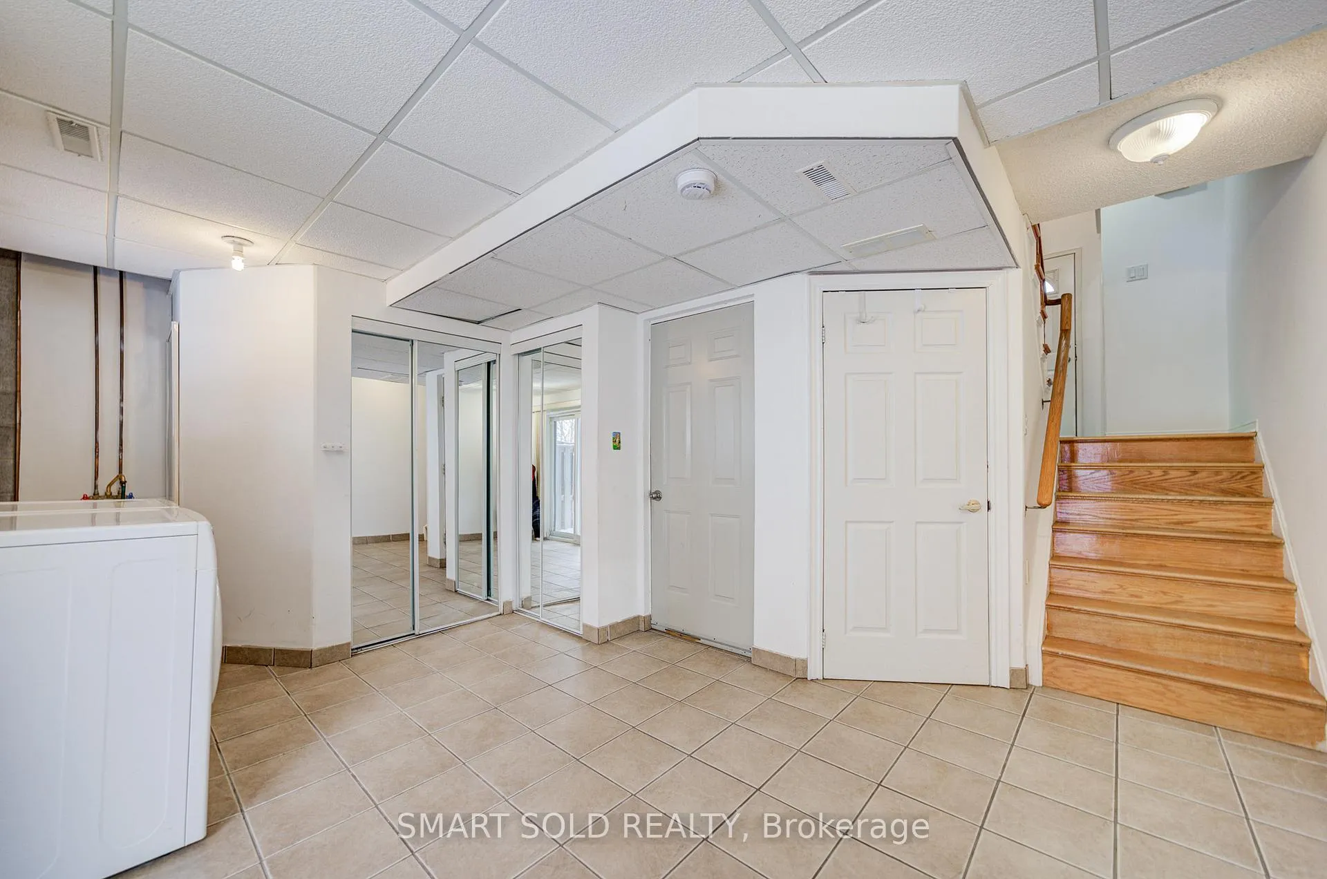 Photo 35 of 65 Kelso Crescent, Vaughan, Maple — HOMEH