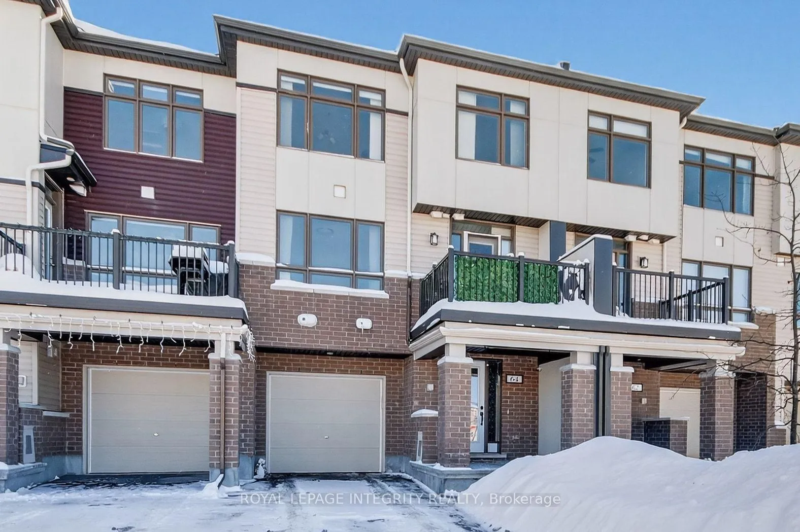 Front of 64 Feathertop Lane