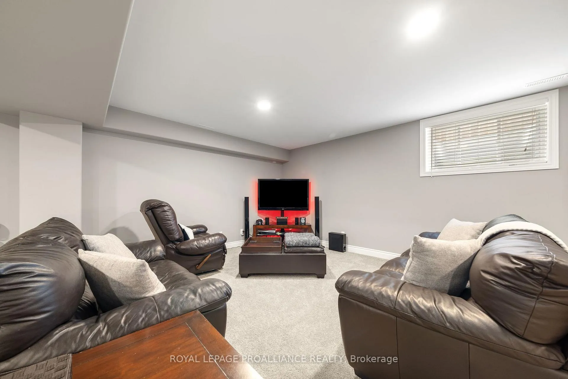Photo 32 of 6 Kempton Avenue, Belleville, Thurlow Ward — HOMEH